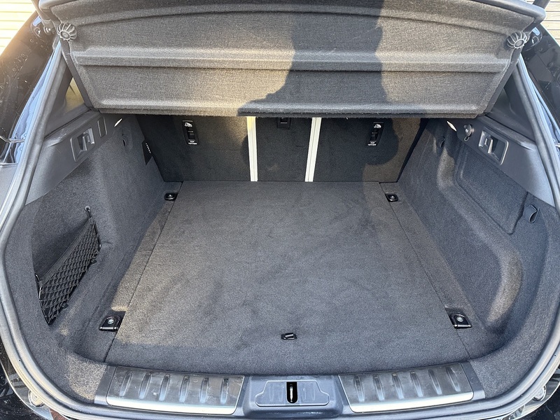 Jaguar F-PACE 2022'22 P550 V8 SVR | Pan Roof | Best Interior! - U8859