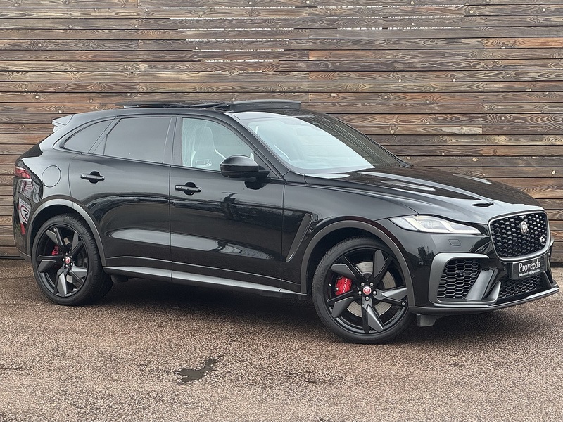 Jaguar F-PACE 2022'22 P550 V8 SVR | Pan Roof | Best Interior! - U8859