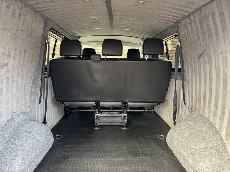 Volkswagen Transporter 2021'21 TDI T30 Highline | Ravenna Blue | Velare Wheels - U8861