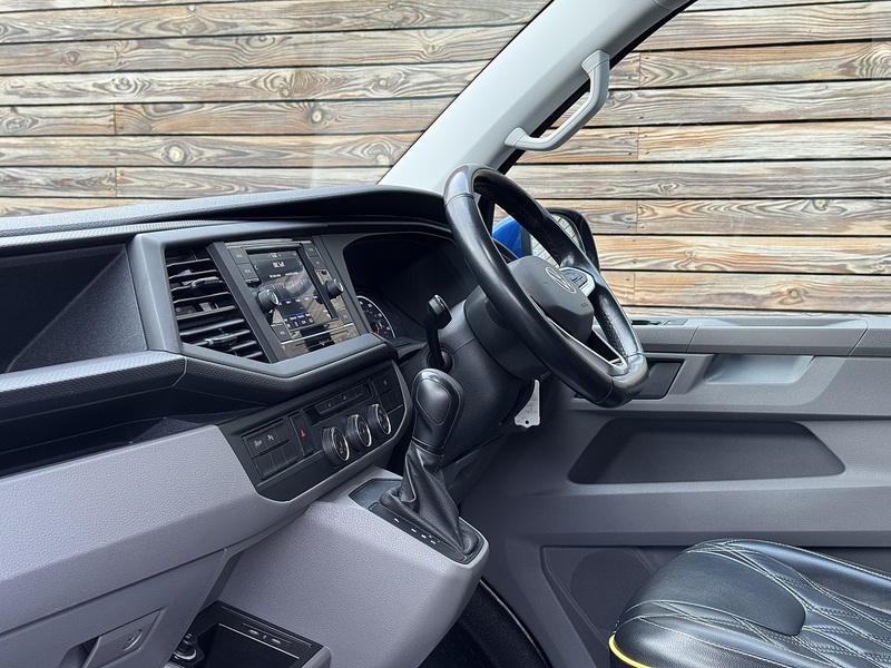 Volkswagen Transporter 2021'21 TDI T30 Highline | Ravenna Blue | Velare Wheels - U8861