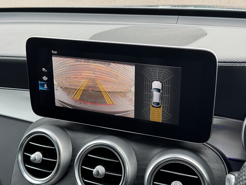 Mercedes-Benz GLC 2022'22 GLC300h MHEV AMG Line Premium | Ambient Lighting - U8880