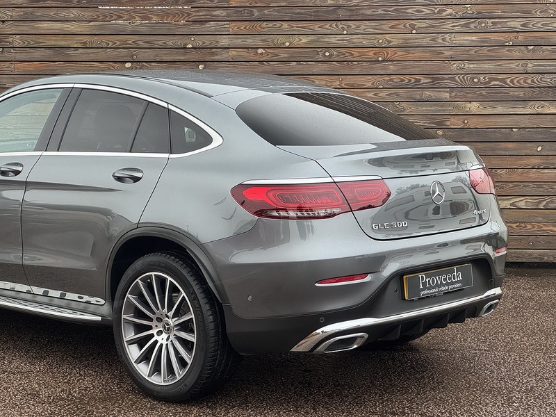 Mercedes-Benz GLC 2022'22 GLC300h MHEV AMG Line Premium | Ambient Lighting - U8880