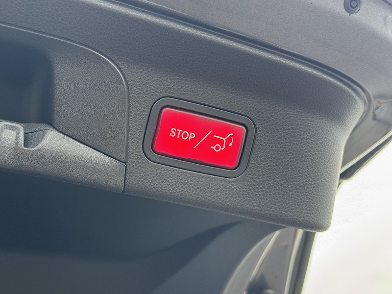 Mercedes-Benz GLC 2022'22 GLC300h MHEV AMG Line Premium | Ambient Lighting - U8880