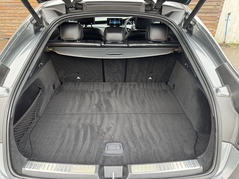 Mercedes-Benz GLC 2022'22 GLC300h MHEV AMG Line Premium | Ambient Lighting - U8880