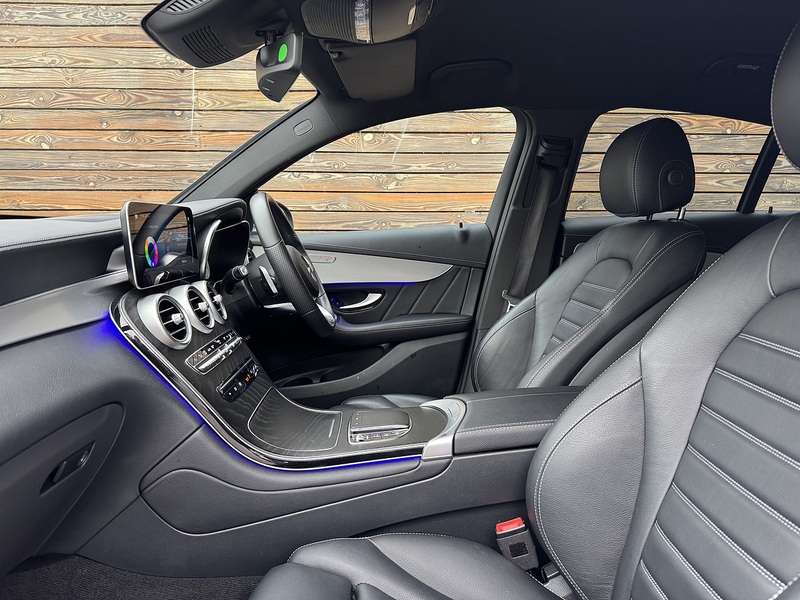 Mercedes-Benz GLC 2022'22 GLC300h MHEV AMG Line Premium | Ambient Lighting - U8880
