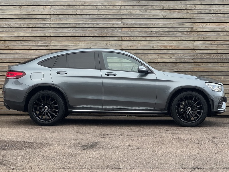 Mercedes-Benz GLC 2022'22 GLC300h MHEV AMG Line Premium | Ambient Lighting | De Chromed - U8880