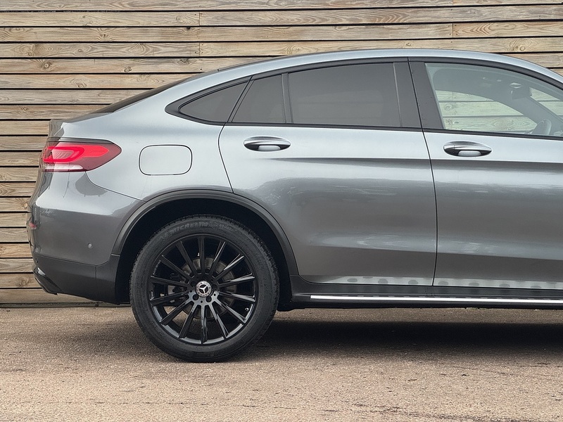 Mercedes-Benz GLC 2022'22 GLC300h MHEV AMG Line Premium | Ambient Lighting | De Chromed - U8880