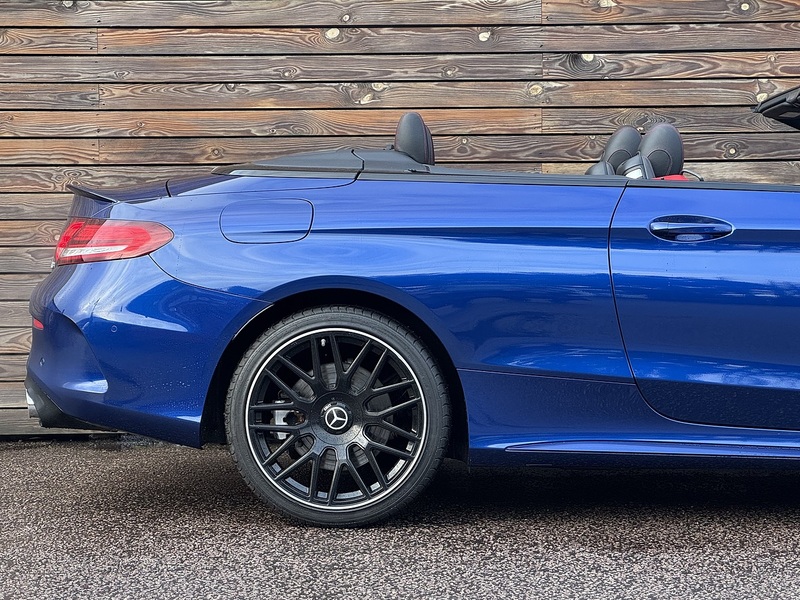 Mercedes-Benz C Class 2019'19 C43 V6 AMG | Ambient Lighting | Brilliant Blue Metallic - U8888