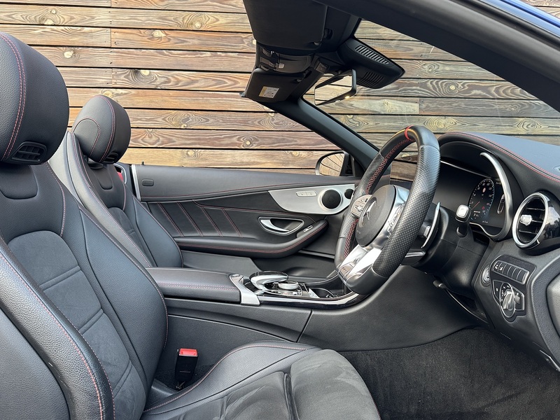 Mercedes-Benz C Class 2019'19 C43 V6 AMG | Ambient Lighting | Brilliant Blue Metallic - U8888