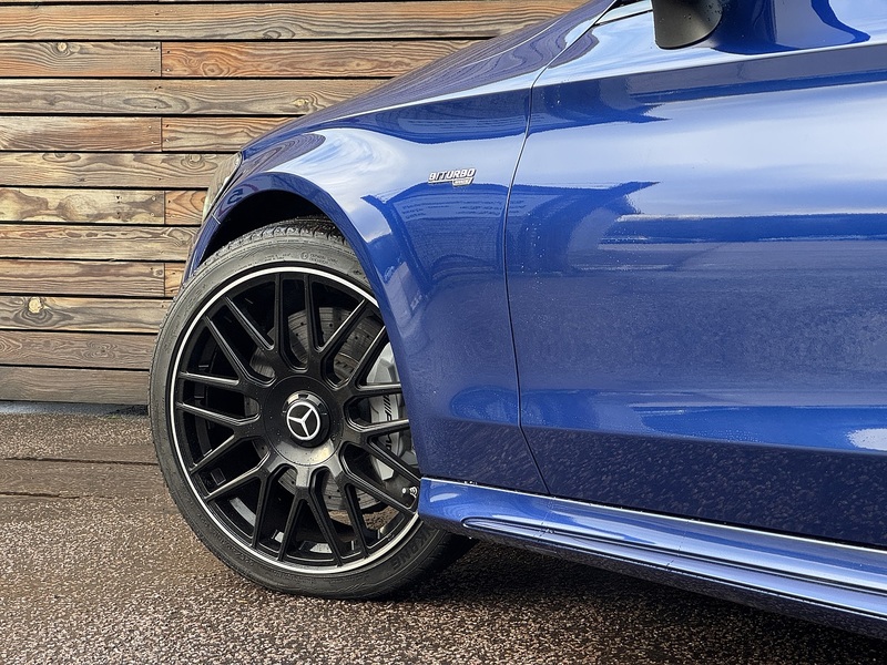 Mercedes-Benz C Class 2019'19 C43 V6 AMG | Ambient Lighting | Brilliant Blue Metallic - U8888