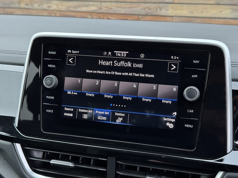 Volkswagen T-Roc 2023'73 TSI R-Line | Parking Sensors | Great Spec! - U8901