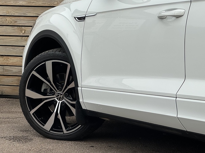 Volkswagen T-Roc 2023'73 TSI R-Line | Parking Sensors | Great Spec! - U8901