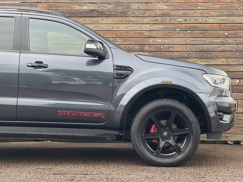 Ford Ranger 2020'70 EcoBlue Wildtrak | Side Steps | Mud Flaps - U8925