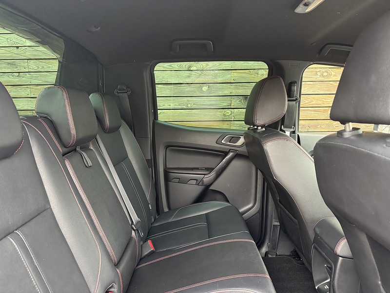 Ford Ranger 2020'70 EcoBlue Wildtrak | Side Steps | Mud Flaps - U8925