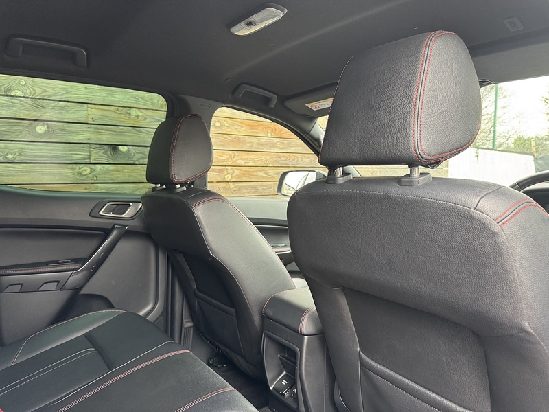 Ford Ranger 2020'70 EcoBlue Wildtrak | Side Steps | Mud Flaps - U8925