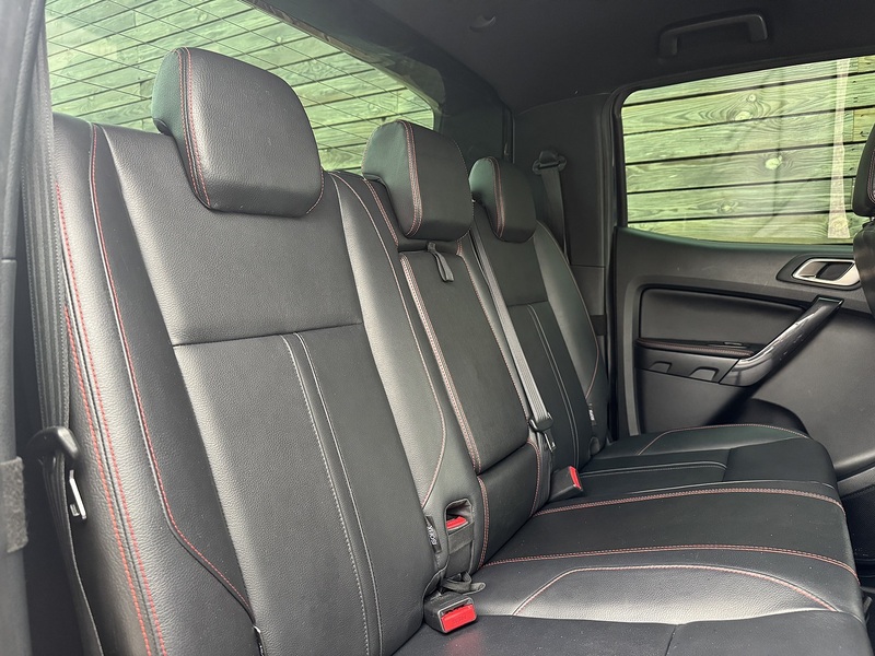 Ford Ranger 2020'70 EcoBlue Wildtrak | Side Steps | Mud Flaps - U8925