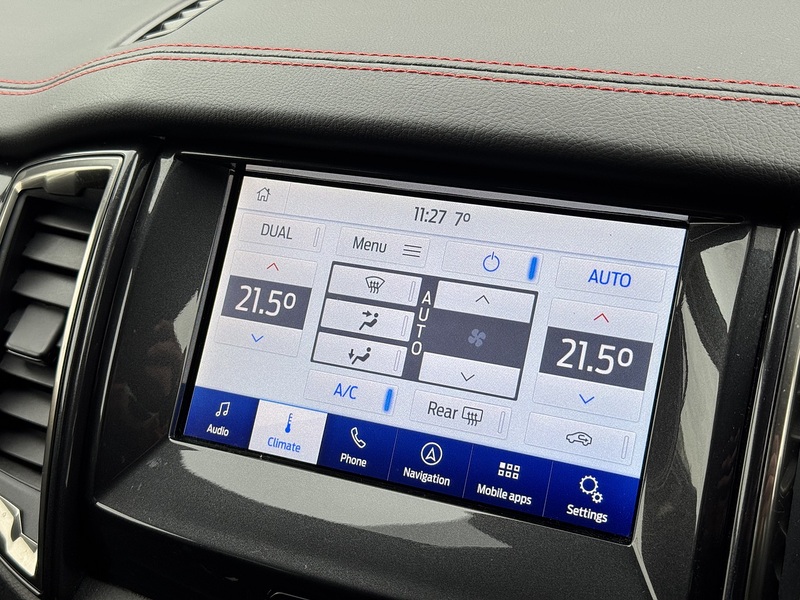 Ford Ranger 2020'70 EcoBlue Wildtrak | Side Steps | Mud Flaps - U8925