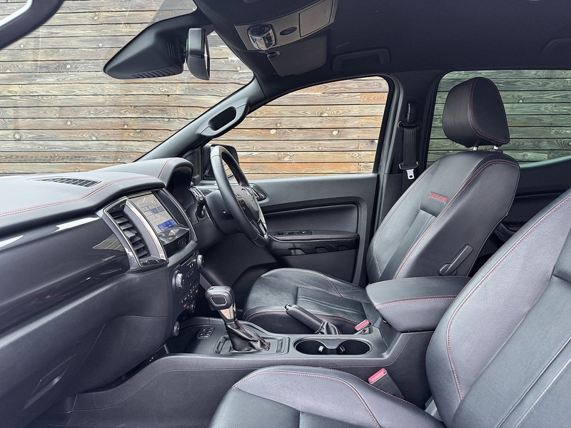 Ford Ranger 2020'70 EcoBlue Wildtrak | Side Steps | Mud Flaps - U8925