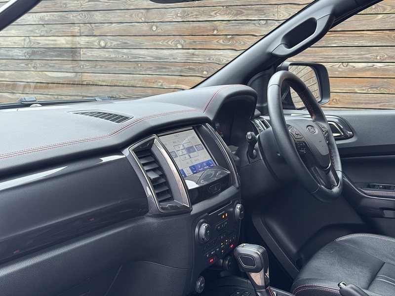 Ford Ranger 2020'70 EcoBlue Wildtrak | Side Steps | Mud Flaps - U8925