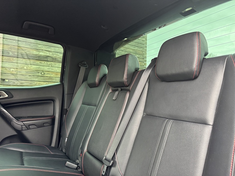 Ford Ranger 2020'70 EcoBlue Wildtrak | Side Steps | Mud Flaps - U8925