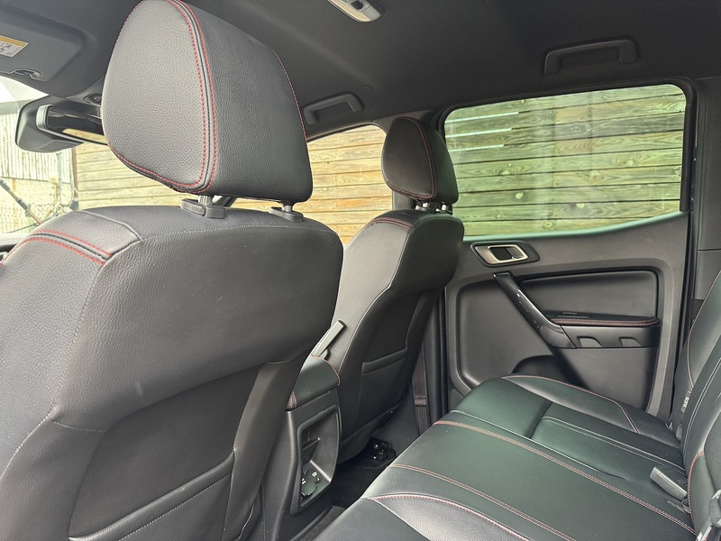 Ford Ranger 2020'70 EcoBlue Wildtrak | Side Steps | Mud Flaps - U8925