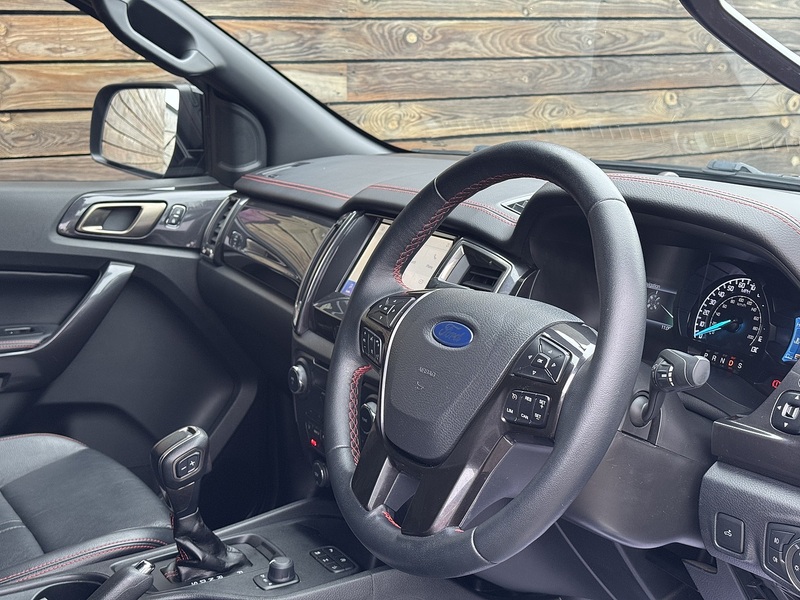 Ford Ranger 2020'70 EcoBlue Wildtrak | Side Steps | Mud Flaps - U8925