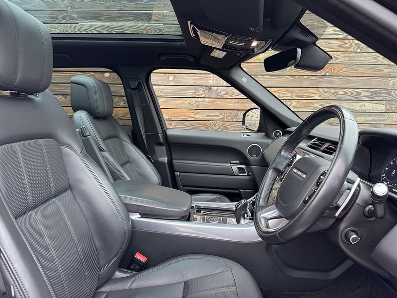Land Rover Range Rover Sport 2021'71 D300 MHEV HSE Dynamic Black | Pan Roof | Lovely Spec! - U8929