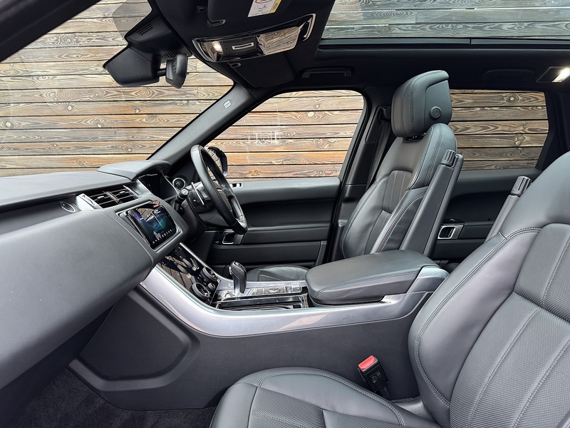 Land Rover Range Rover Sport 2021'71 D300 MHEV HSE Dynamic Black | Pan Roof | Lovely Spec! - U8929