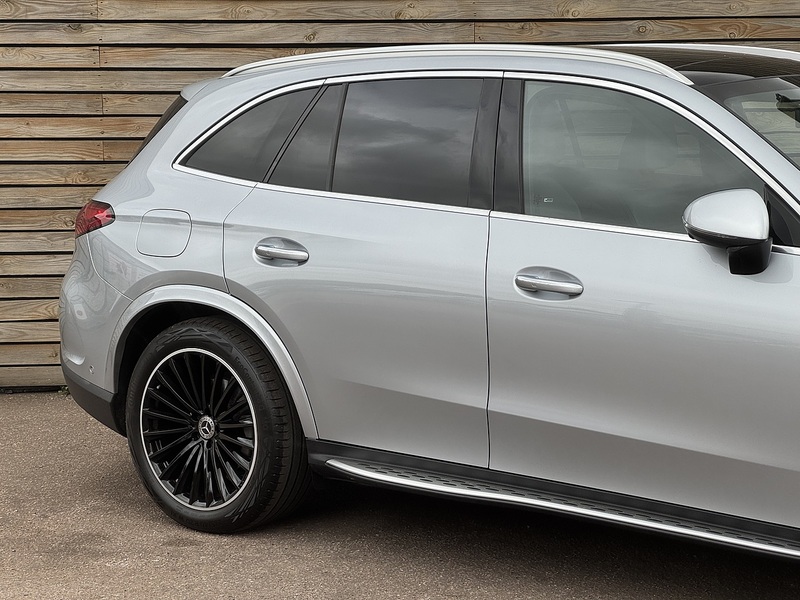 Mercedes-Benz GLC 2023'23 GLC300dh MHEV AMG Line (Premium Plus) | Pan Roof | Ambient Lighting - U8942