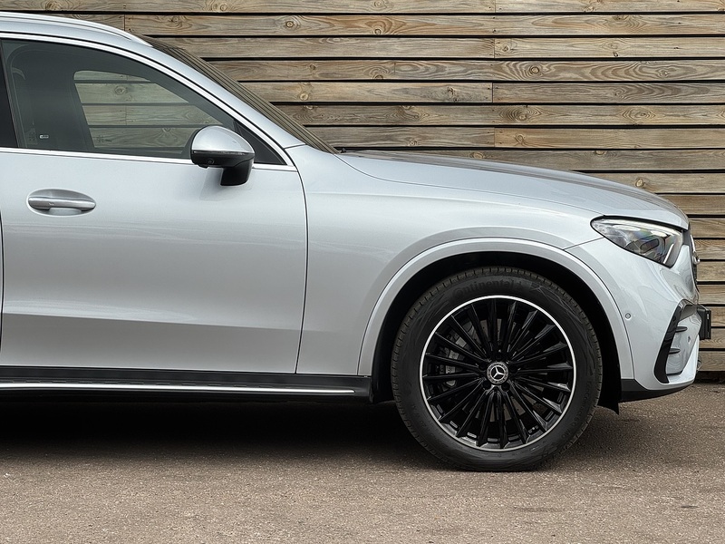 Mercedes-Benz GLC 2023'23 GLC300dh MHEV AMG Line (Premium Plus) | Pan Roof | Ambient Lighting - U8942