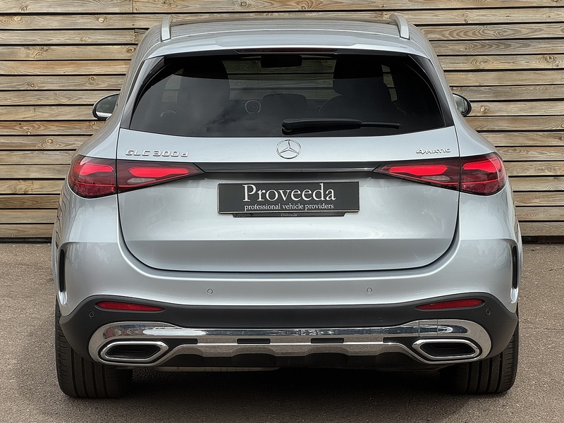 Mercedes-Benz GLC 2023'23 GLC300dh MHEV AMG Line (Premium Plus) | Pan Roof | Ambient Lighting - U8942