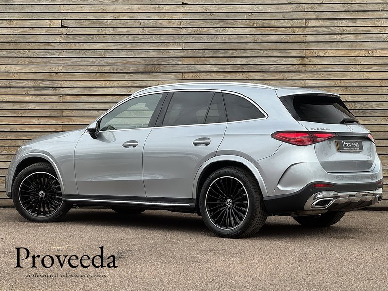 Mercedes-Benz GLC 2023'23 GLC300dh MHEV AMG Line (Premium Plus) | Pan Roof | Ambient Lighting - U8942