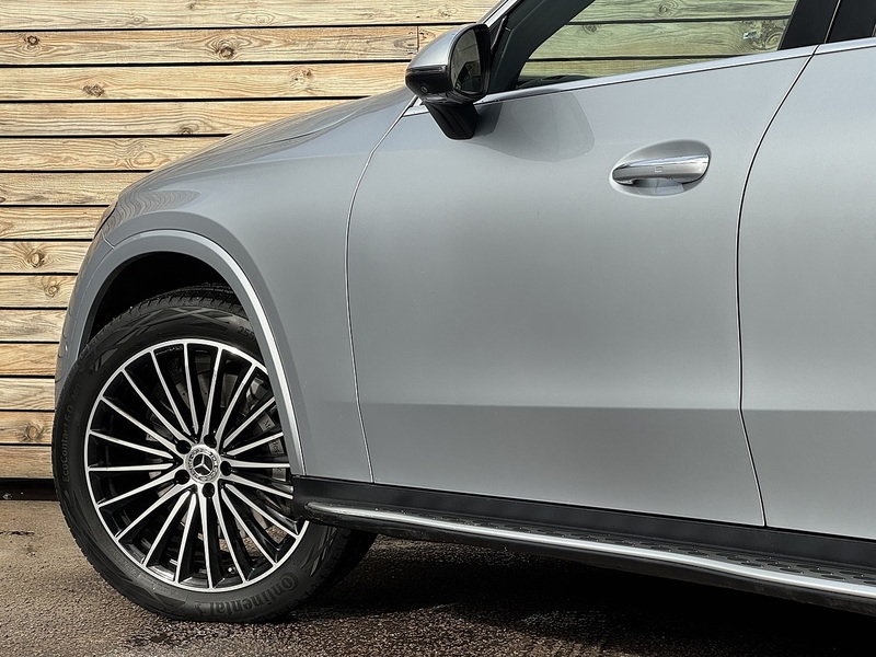 Mercedes-Benz GLC 2023'23 GLC300dh MHEV AMG Line (Premium Plus) | Pan Roof | Ambient Lighting - U8942