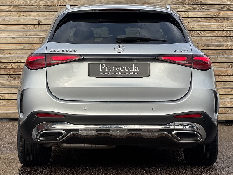 Mercedes-Benz GLC 2023'23 GLC300dh MHEV AMG Line (Premium Plus) | Pan Roof | Ambient Lighting - U8942