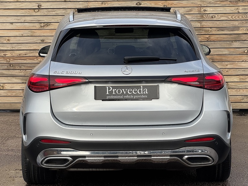 Mercedes-Benz GLC 2023'23 GLC300dh MHEV AMG Line (Premium Plus) | Pan Roof | Ambient Lighting - U8942