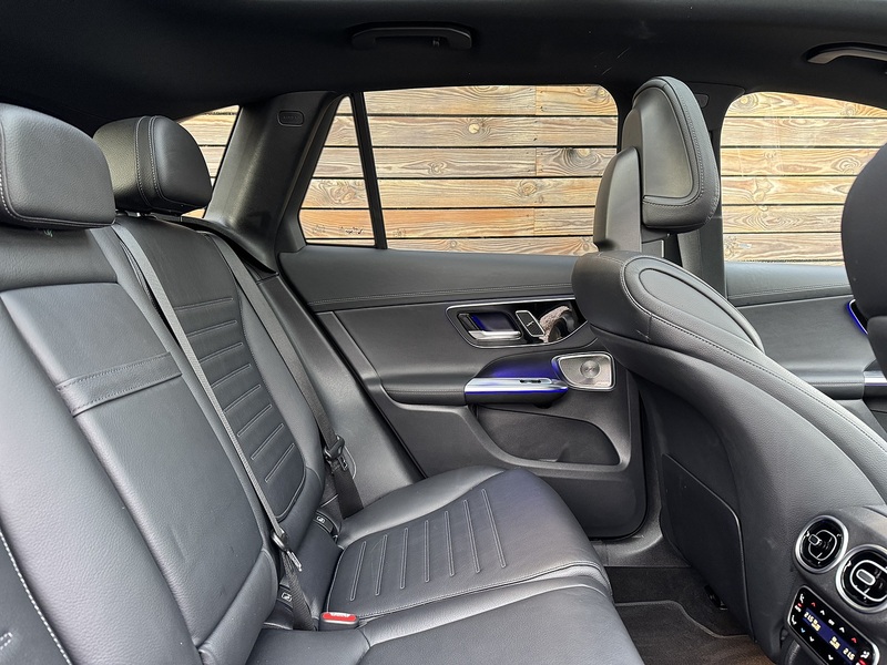 Mercedes-Benz GLC 2023'23 GLC300dh MHEV AMG Line (Premium Plus) | Pan Roof | Ambient Lighting - U8942