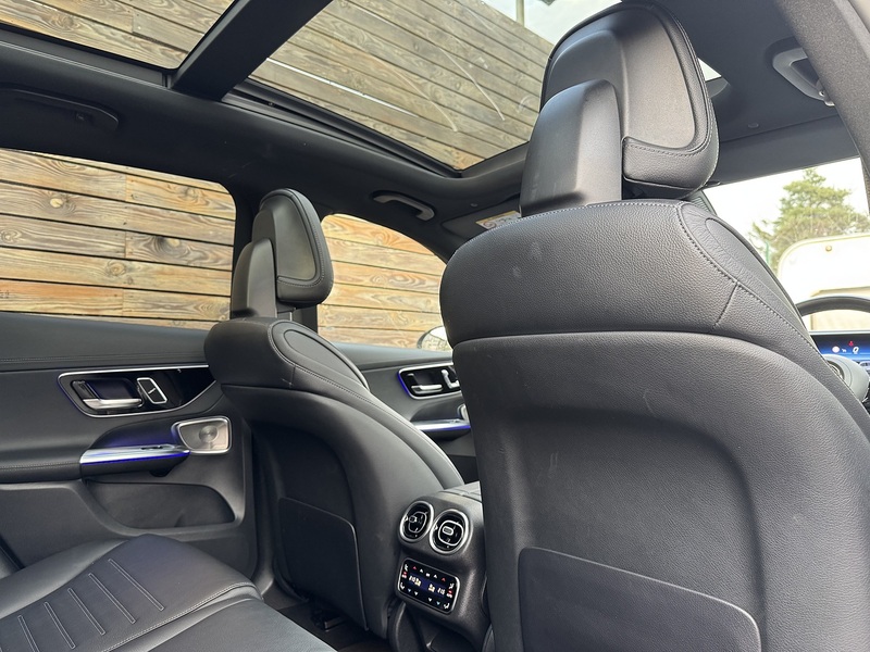 Mercedes-Benz GLC 2023'23 GLC300dh MHEV AMG Line (Premium Plus) | Pan Roof | Ambient Lighting - U8942