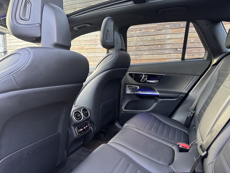 Mercedes-Benz GLC 2023'23 GLC300dh MHEV AMG Line (Premium Plus) | Pan Roof | Ambient Lighting - U8942