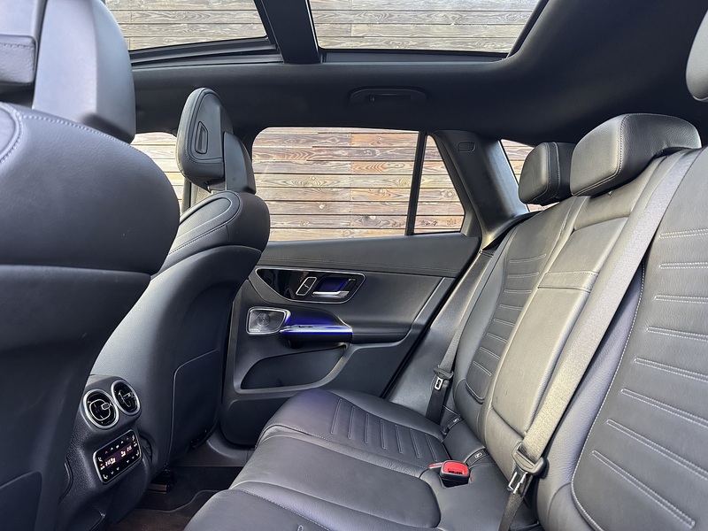 Mercedes-Benz GLC 2023'23 GLC300dh MHEV AMG Line (Premium Plus) | Pan Roof | Ambient Lighting - U8942