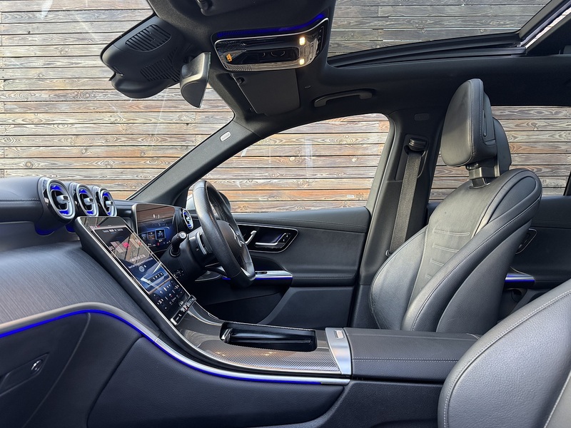 Mercedes-Benz GLC 2023'23 GLC300dh MHEV AMG Line (Premium Plus) | Pan Roof | Ambient Lighting - U8942