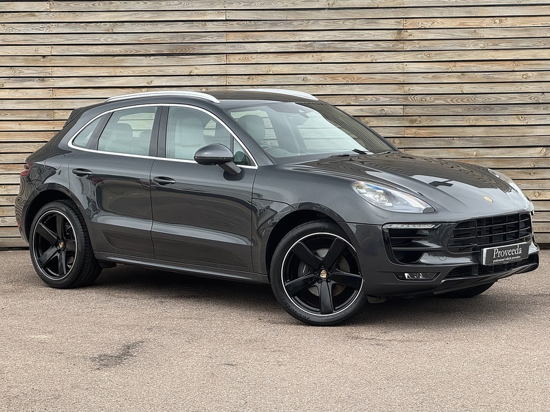 Porsche Macan 2016'66 T | Top Spec | Sport Design Pack - U8946