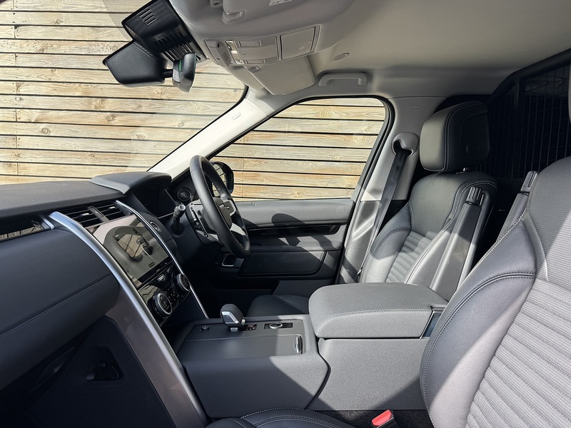 Land Rover Discovery 2022'72 D300 MHEV SE Commercial | Rear Seat Conv Available - U8948