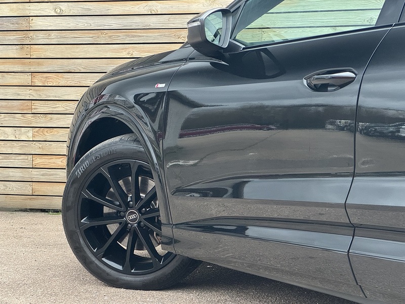 Audi Q4 e-tron 2023'73 Edition 1 | Sonos | Driver Memory Seat - U8952