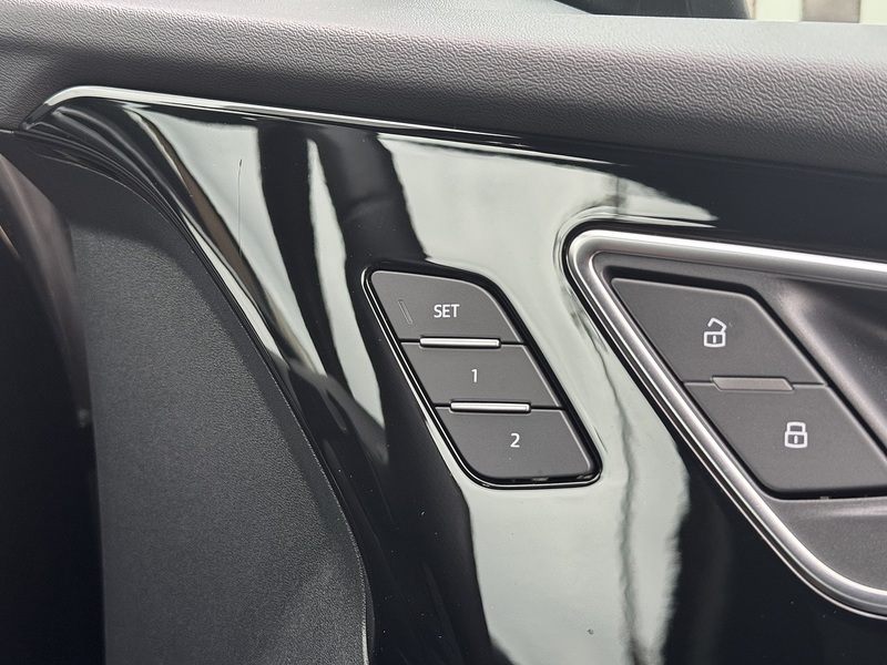 Audi Q4 e-tron 2023'73 Edition 1 | Sonos | Driver Memory Seat - U8952