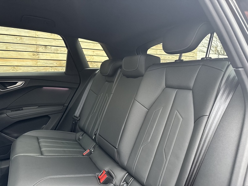 Audi Q4 e-tron 2023'73 Edition 1 | Sonos | Driver Memory Seat - U8952