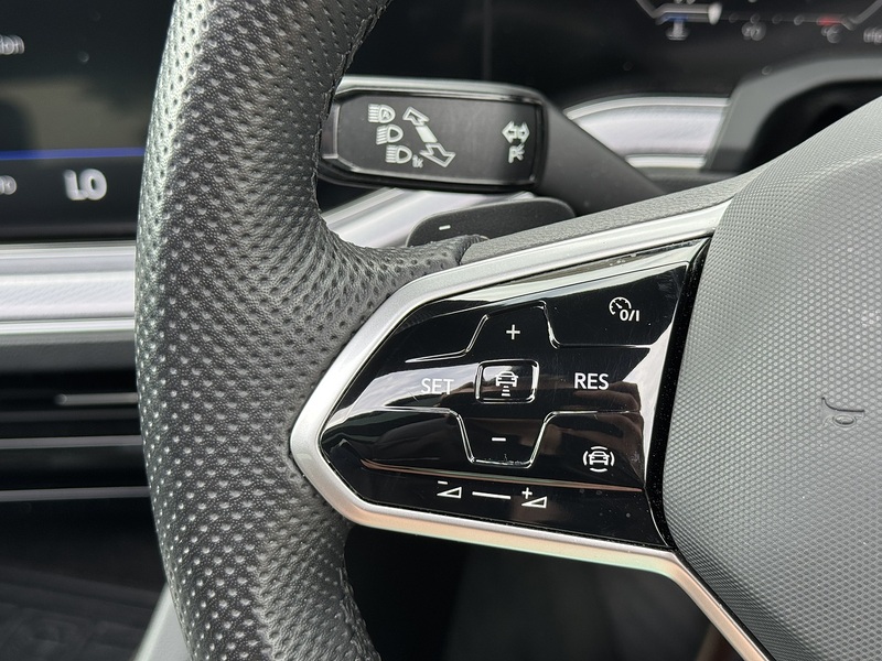 Volkswagen Touareg 2023'23 TDI V6 Black Edition | Pan Roof | Big Spec - U8953