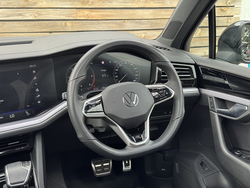 Volkswagen Touareg 2023'23 TDI V6 Black Edition | Pan Roof | Big Spec - U8953