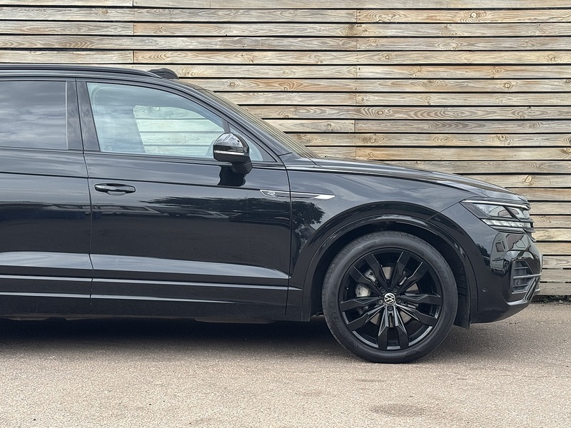 Volkswagen Touareg 2023'23 TDI V6 Black Edition | Pan Roof | Big Spec - U8953