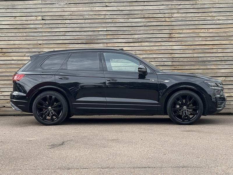 Volkswagen Touareg 2023'23 TDI V6 Black Edition | Pan Roof | Big Spec - U8953