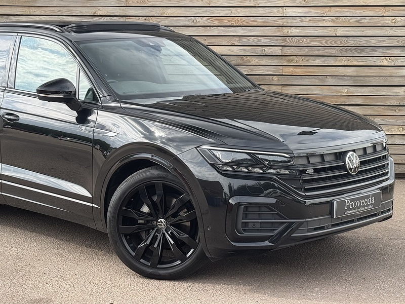Volkswagen Touareg 2023'23 TDI V6 Black Edition | Pan Roof | Big Spec - U8953